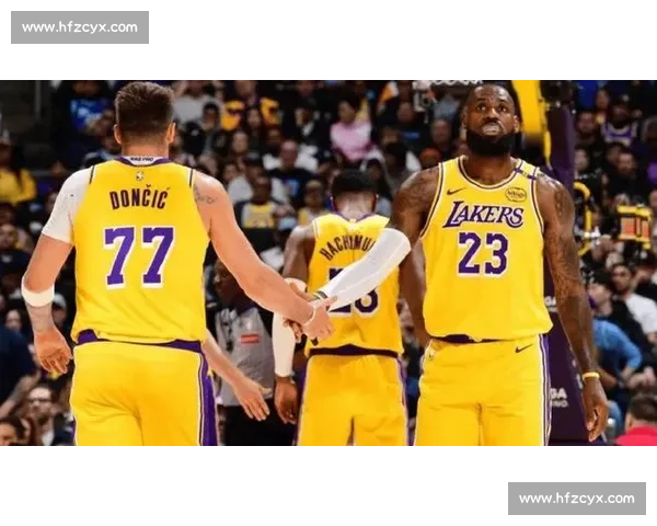 12月5日湖人对阵热火焦点战詹眉对决巴特勒成看点赛季强强碰撞胜负悬念拉满
