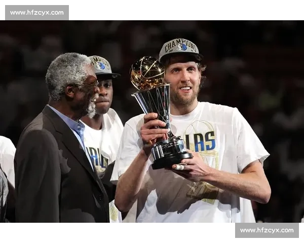 2005年火箭小牛季后赛第二场麦迪孤胆对决诺维茨基的经典夜晚